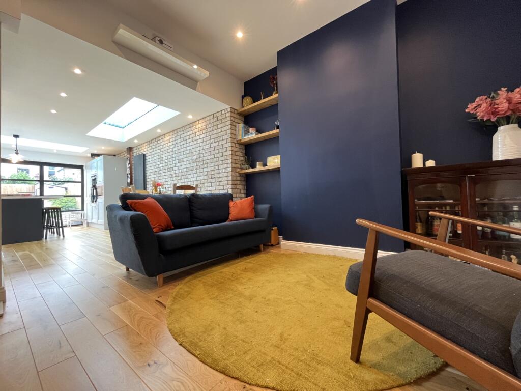 4 bed Mid Terraced House for rent in Cardiff. From CPS Homes - Cardiff 4 bed Mid Terraced House for rent in Cardiff. From CPS Homes - Cardiff