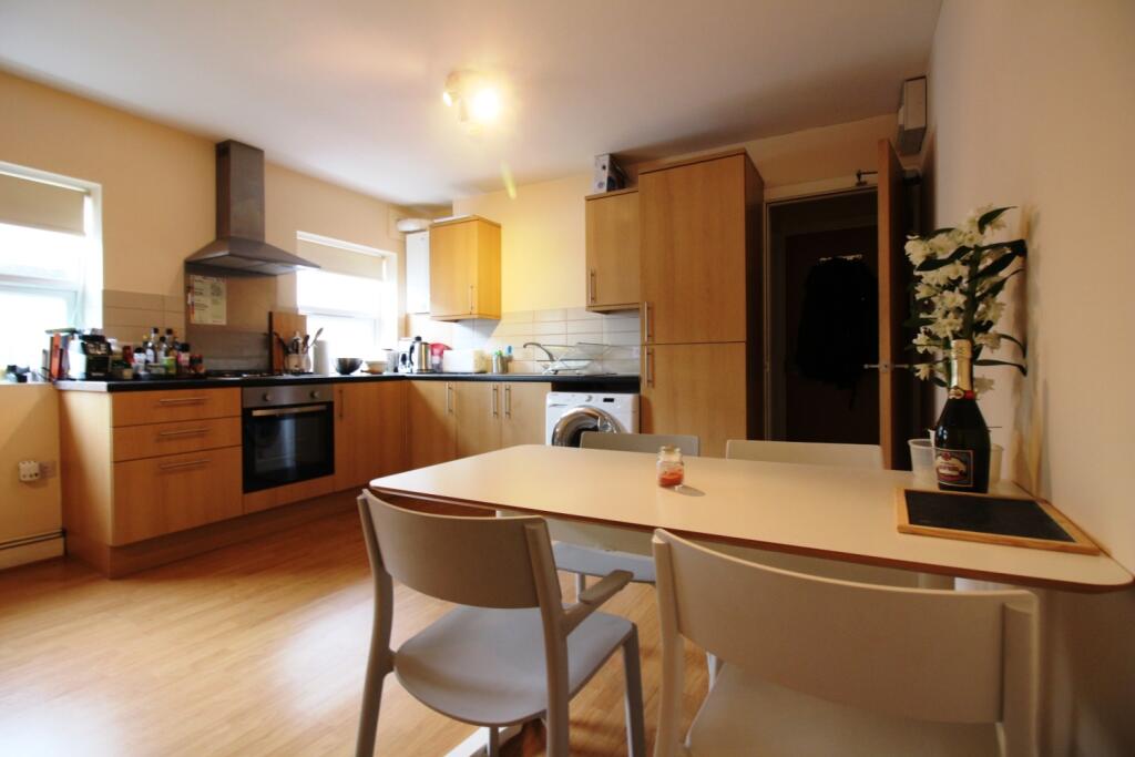 2 bed 1st Floor Flat for rent in Cardiff. From CPS Homes - Cardiff