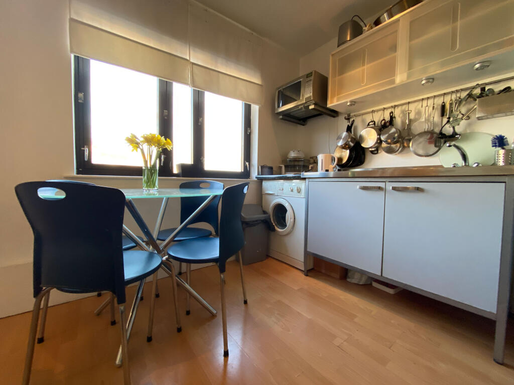 1 bed Mid Terraced House for rent in Cardiff. From CPS Homes - Cardiff