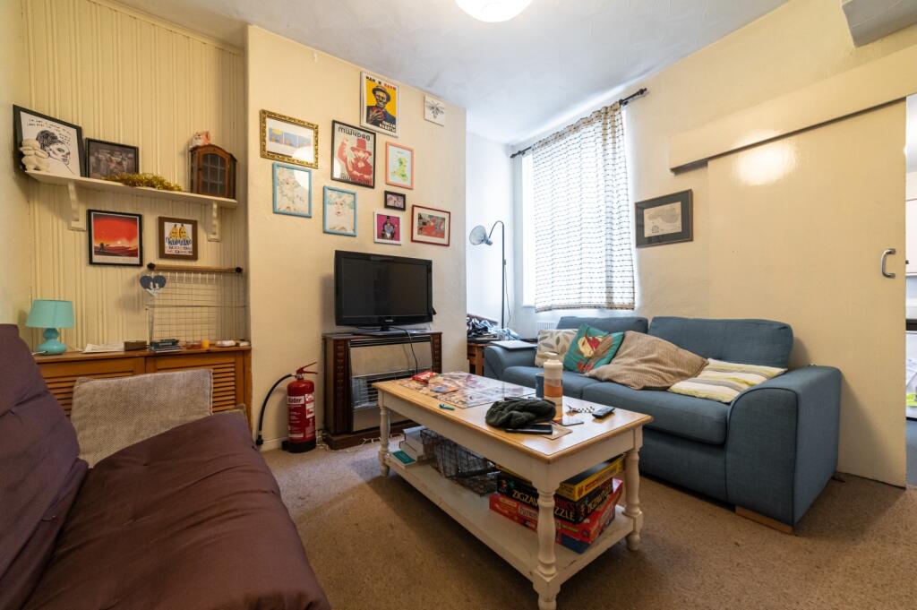3 bed Mid Terraced House for rent in Cardiff. From CPS Homes - Cardiff 3 bed Mid Terraced House for rent in Cardiff. From CPS Homes - Cardiff
