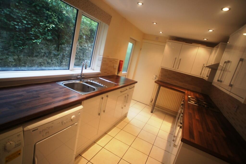 4 bed Mid Terraced House for rent in Cardiff. From CPS Homes - Cardiff 4 bed Mid Terraced House for rent in Cardiff. From CPS Homes - Cardiff