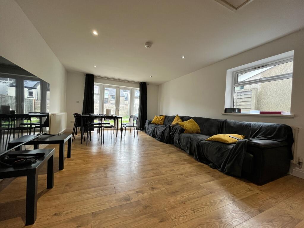 7 bed Mid Terraced House for rent in Cardiff. From CPS Homes - Cardiff