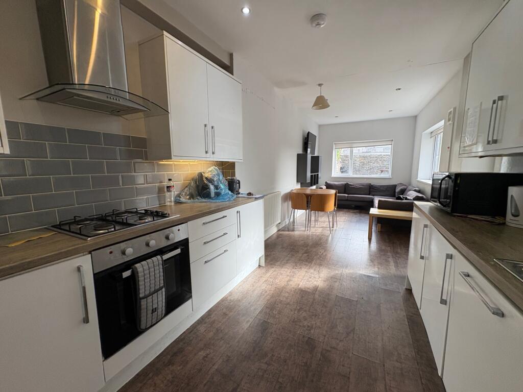 7 bed Mid Terraced House for rent in Cardiff. From CPS Homes - Cardiff 7 bed Mid Terraced House for rent in Cardiff. From CPS Homes - Cardiff