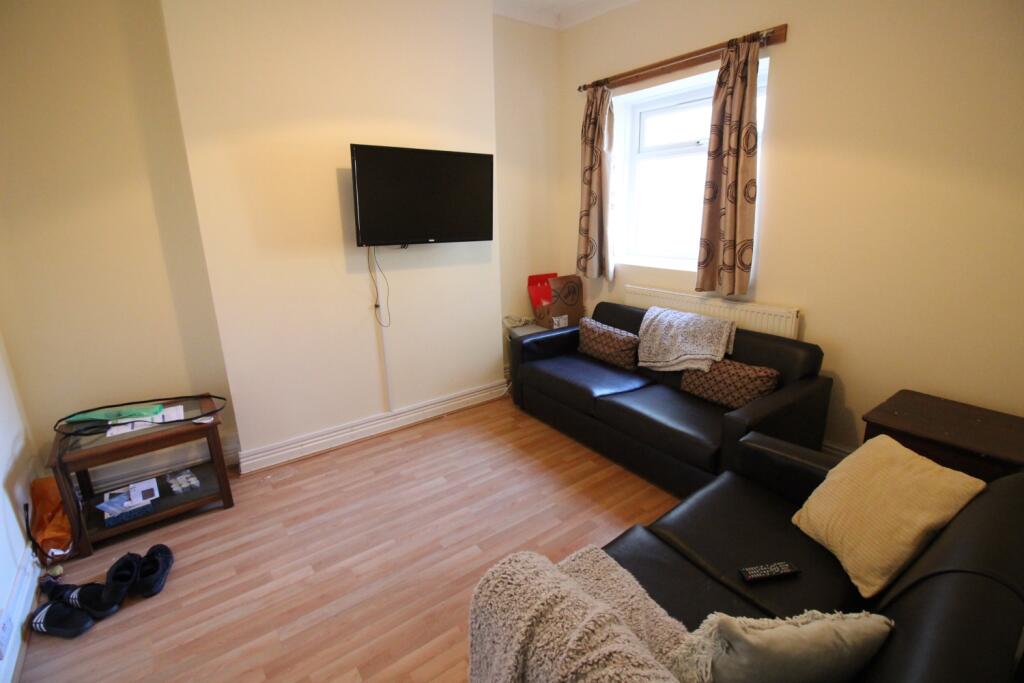 4 bed Mid Terraced House for rent in Cardiff. From CPS Homes - Cardiff 4 bed Mid Terraced House for rent in Cardiff. From CPS Homes - Cardiff