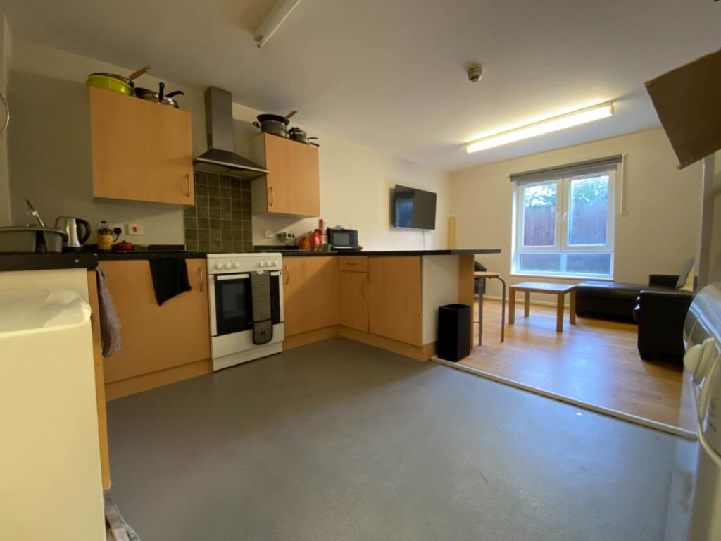 4 bed 1st Floor Flat for rent in Cardiff. From CPS Homes - Cardiff 4 bed 1st Floor Flat for rent in Cardiff. From CPS Homes - Cardiff