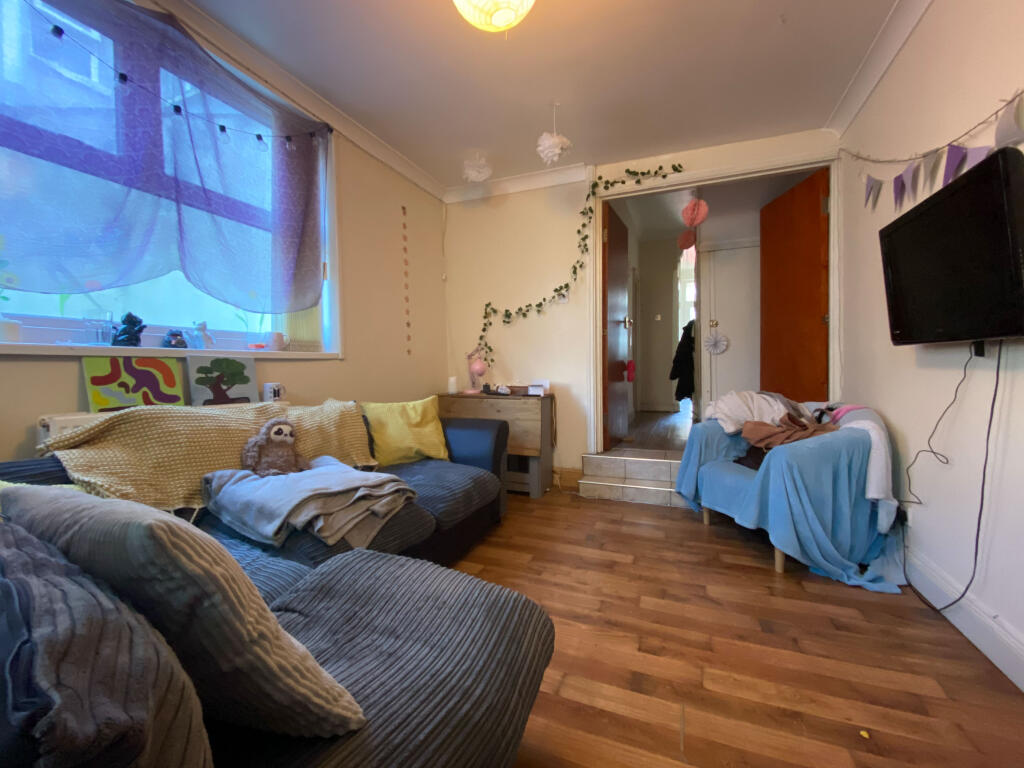 5 bed Mid Terraced House for rent in Cardiff. From CPS Homes - Cardiff 5 bed Mid Terraced House for rent in Cardiff. From CPS Homes - Cardiff