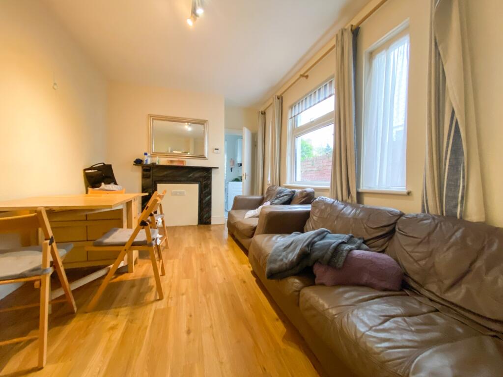 5 bed Mid Terraced House for rent in Cardiff. From CPS Homes - Cardiff 5 bed Mid Terraced House for rent in Cardiff. From CPS Homes - Cardiff
