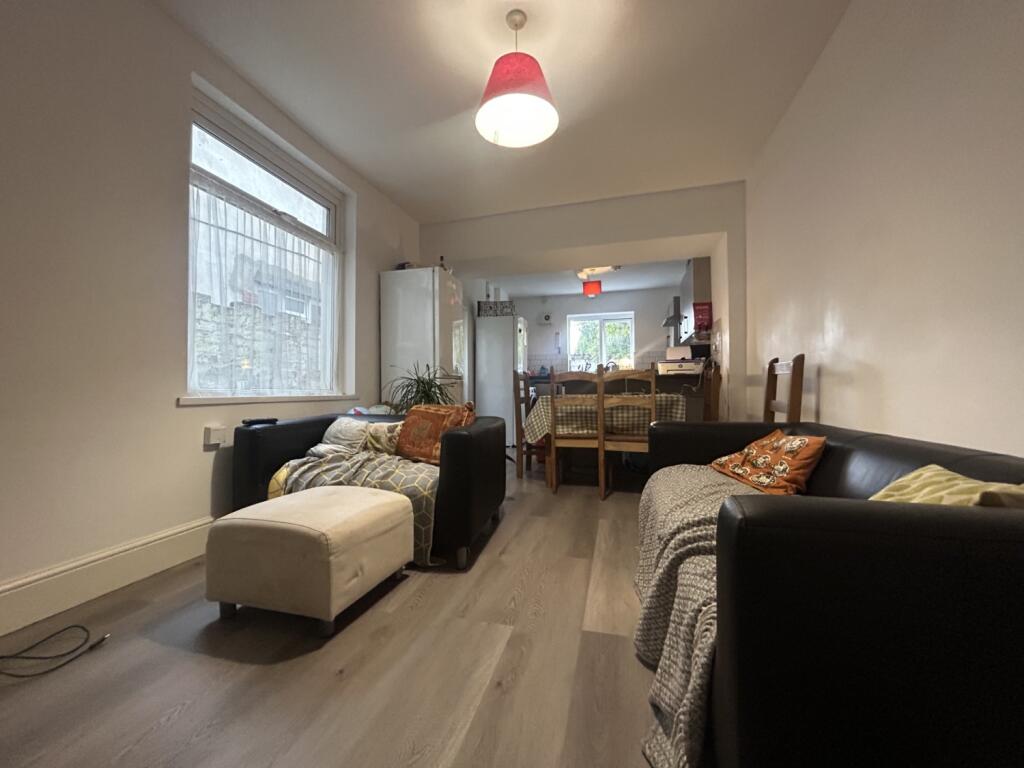 5 bed Mid Terraced House for rent in Cardiff. From CPS Homes - Cardiff 5 bed Mid Terraced House for rent in Cardiff. From CPS Homes - Cardiff