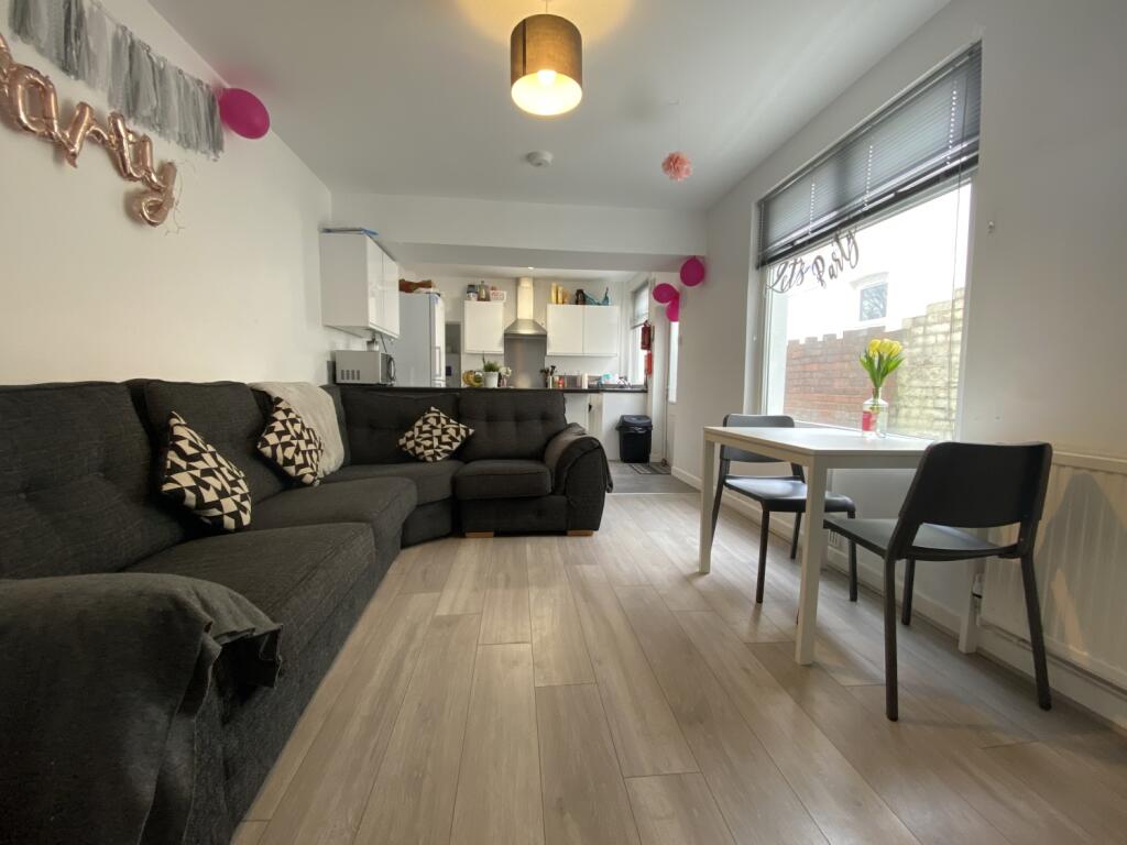5 bed Mid Terraced House for rent in Cardiff. From CPS Homes - Cardiff 5 bed Mid Terraced House for rent in Cardiff. From CPS Homes - Cardiff
