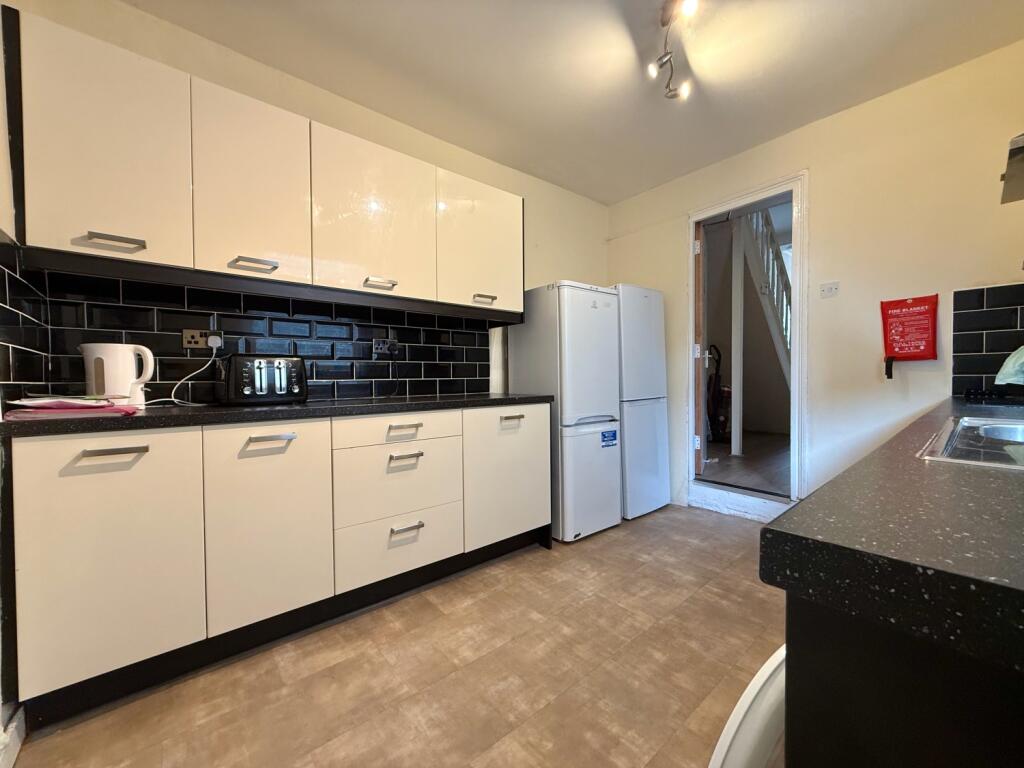 5 bed Mid Terraced House for rent in Cardiff. From CPS Homes - Cardiff 5 bed Mid Terraced House for rent in Cardiff. From CPS Homes - Cardiff