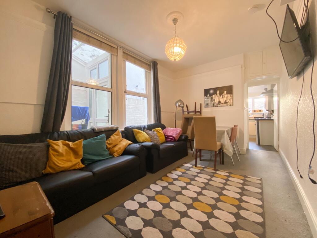 5 bed Mid Terraced House for rent in Cardiff. From CPS Homes - Cardiff 5 bed Mid Terraced House for rent in Cardiff. From CPS Homes - Cardiff
