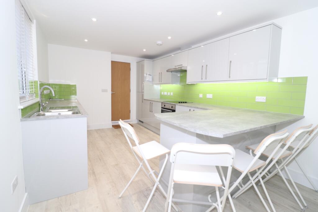 5 bed Mid Terraced House for rent in Cardiff. From CPS Homes - Cardiff 5 bed Mid Terraced House for rent in Cardiff. From CPS Homes - Cardiff