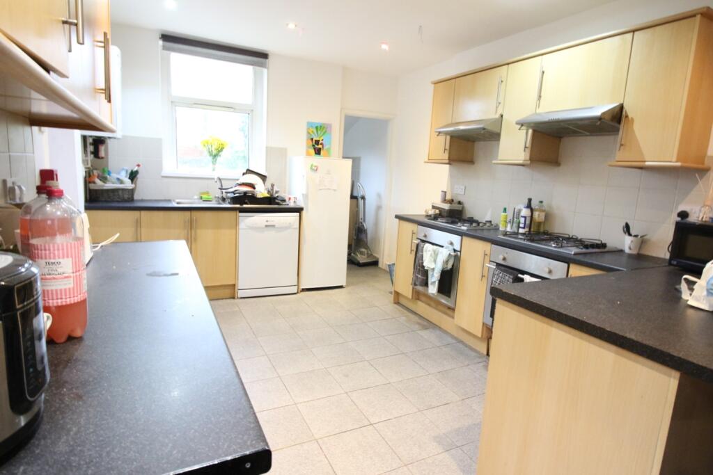 6 bed End of Terrace for rent in Cardiff. From CPS Homes - Cardiff 6 bed End of Terrace for rent in Cardiff. From CPS Homes - Cardiff
