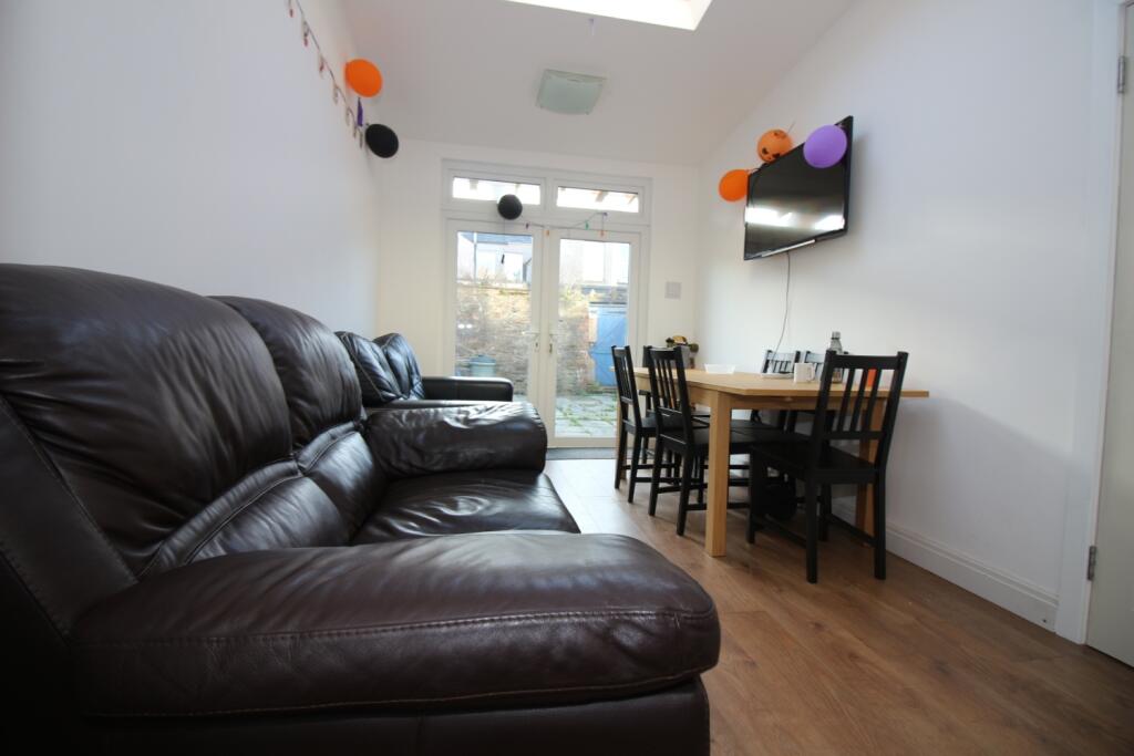 6 bed Mid Terraced House for rent in Cardiff. From CPS Homes - Cardiff 6 bed Mid Terraced House for rent in Cardiff. From CPS Homes - Cardiff