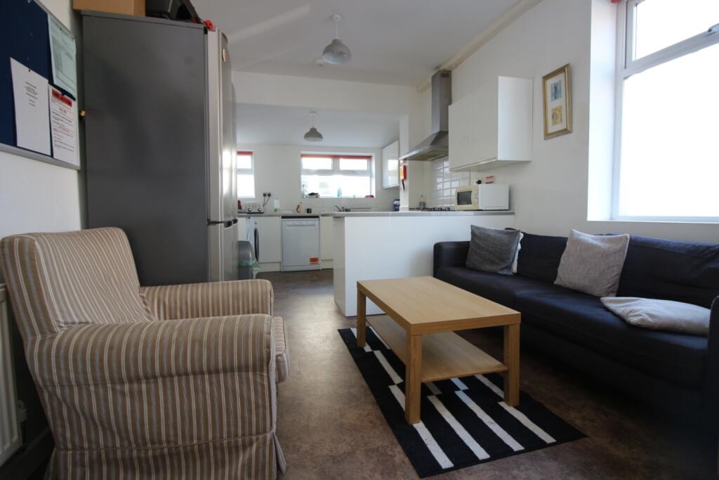6 bed Mid Terraced House for rent in Cardiff. From CPS Homes - Cardiff 6 bed Mid Terraced House for rent in Cardiff. From CPS Homes - Cardiff
