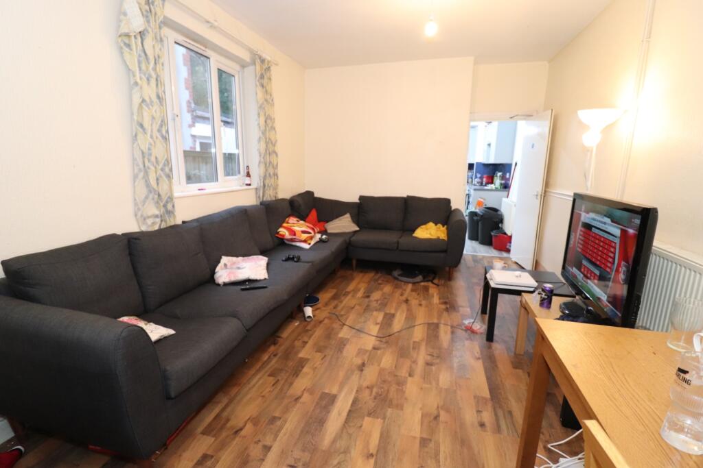 6 bed Mid Terraced House for rent in Cardiff. From CPS Homes - Cardiff 6 bed Mid Terraced House for rent in Cardiff. From CPS Homes - Cardiff