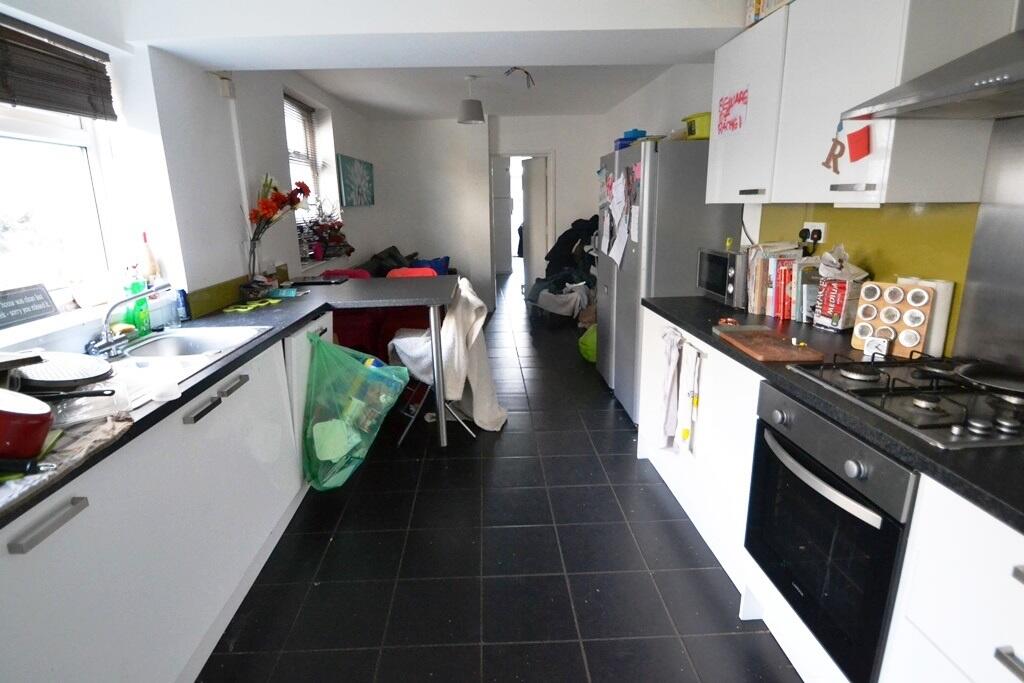 6 bed Mid Terraced House for rent in Cardiff. From CPS Homes - Cardiff 6 bed Mid Terraced House for rent in Cardiff. From CPS Homes - Cardiff