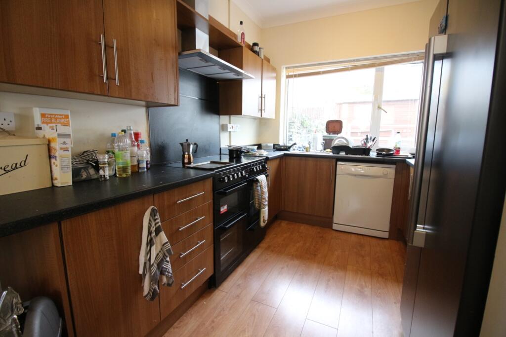 6 bed Mid Terraced House for rent in Cardiff. From CPS Homes - Cardiff 6 bed Mid Terraced House for rent in Cardiff. From CPS Homes - Cardiff