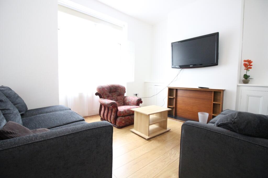 6 bed Mid Terraced House for rent in Cardiff. From CPS Homes - Cardiff 6 bed Mid Terraced House for rent in Cardiff. From CPS Homes - Cardiff