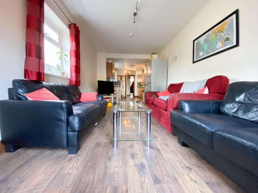 6 bed Mid Terraced House for rent in Cardiff. From CPS Homes - Cardiff 6 bed Mid Terraced House for rent in Cardiff. From CPS Homes - Cardiff