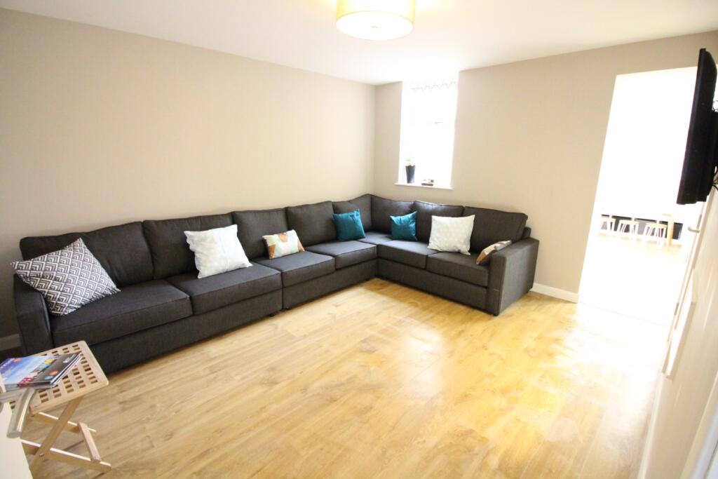 6 bed Mid Terraced House for rent in Cardiff. From CPS Homes - Cardiff 6 bed Mid Terraced House for rent in Cardiff. From CPS Homes - Cardiff