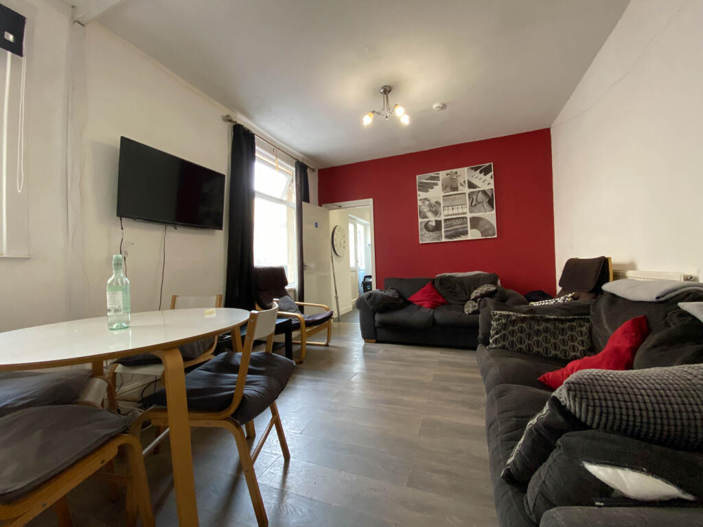 7 bed Mid Terraced House for rent in Cardiff. From CPS Homes - Cardiff 7 bed Mid Terraced House for rent in Cardiff. From CPS Homes - Cardiff
