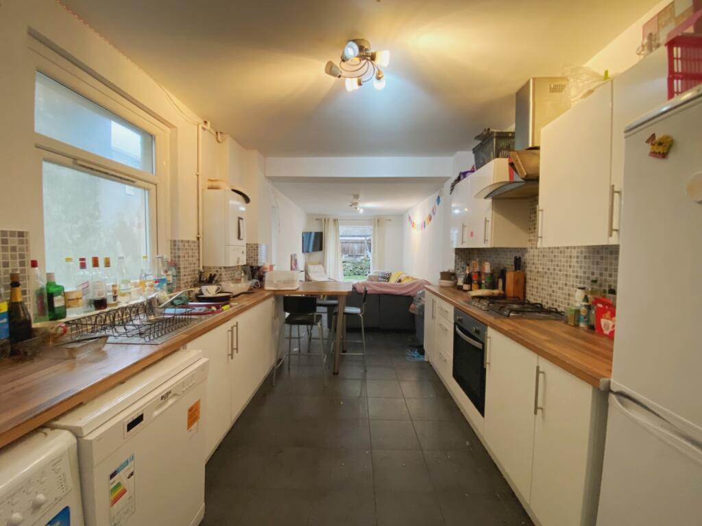 6 bed Mid Terraced House for rent in Cardiff. From CPS Homes - Cardiff 6 bed Mid Terraced House for rent in Cardiff. From CPS Homes - Cardiff