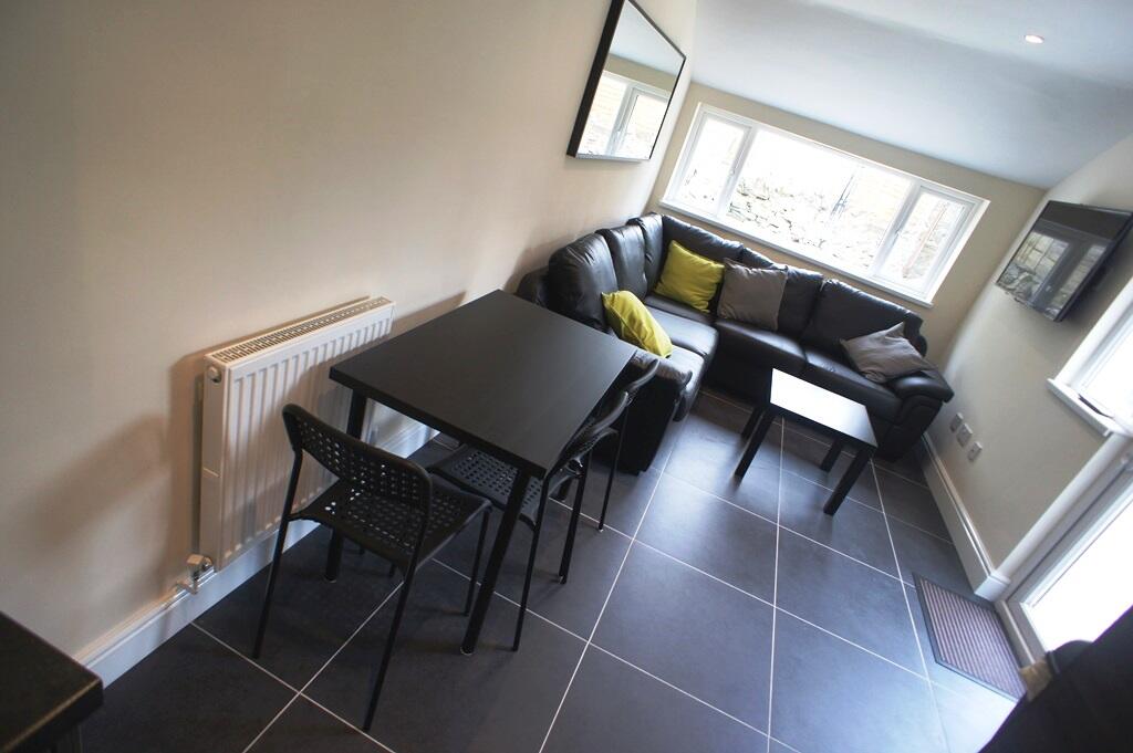 6 bed Mid Terraced House for rent in Cardiff. From CPS Homes - Cardiff 6 bed Mid Terraced House for rent in Cardiff. From CPS Homes - Cardiff