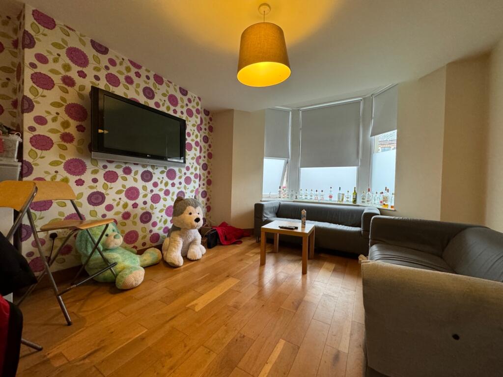 6 bed End of Terrace for rent in Cardiff. From CPS Homes - Cardiff 6 bed End of Terrace for rent in Cardiff. From CPS Homes - Cardiff
