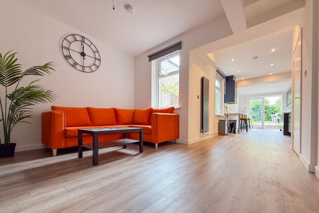 6 bed Mid Terraced House for rent in Cardiff. From CPS Homes - Cardiff 6 bed Mid Terraced House for rent in Cardiff. From CPS Homes - Cardiff