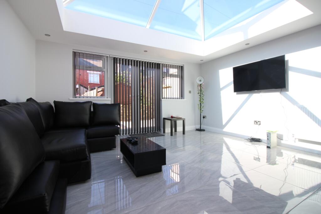 6 bed Mid Terraced House for rent in Cardiff. From CPS Homes - Cardiff 6 bed Mid Terraced House for rent in Cardiff. From CPS Homes - Cardiff