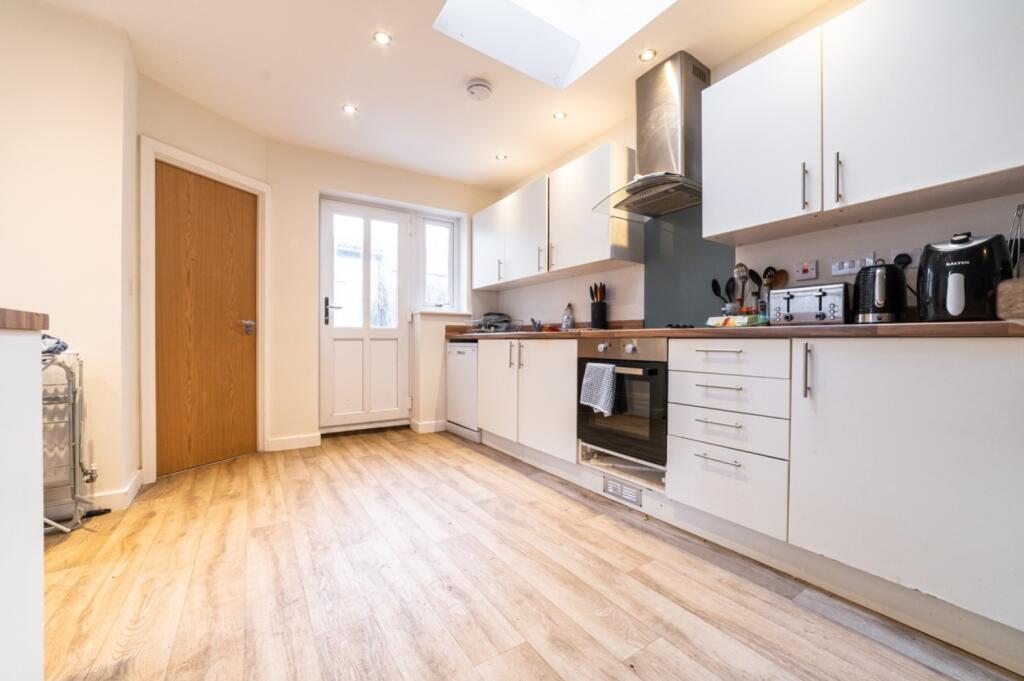 7 bed End of Terrace for rent in Cardiff. From CPS Homes - Cardiff 7 bed End of Terrace for rent in Cardiff. From CPS Homes - Cardiff