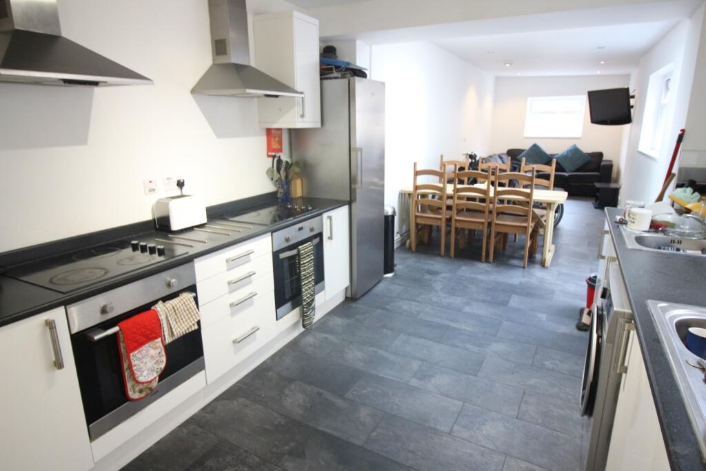 7 bed Mid Terraced House for rent in Cardiff. From CPS Homes - Cardiff 7 bed Mid Terraced House for rent in Cardiff. From CPS Homes - Cardiff