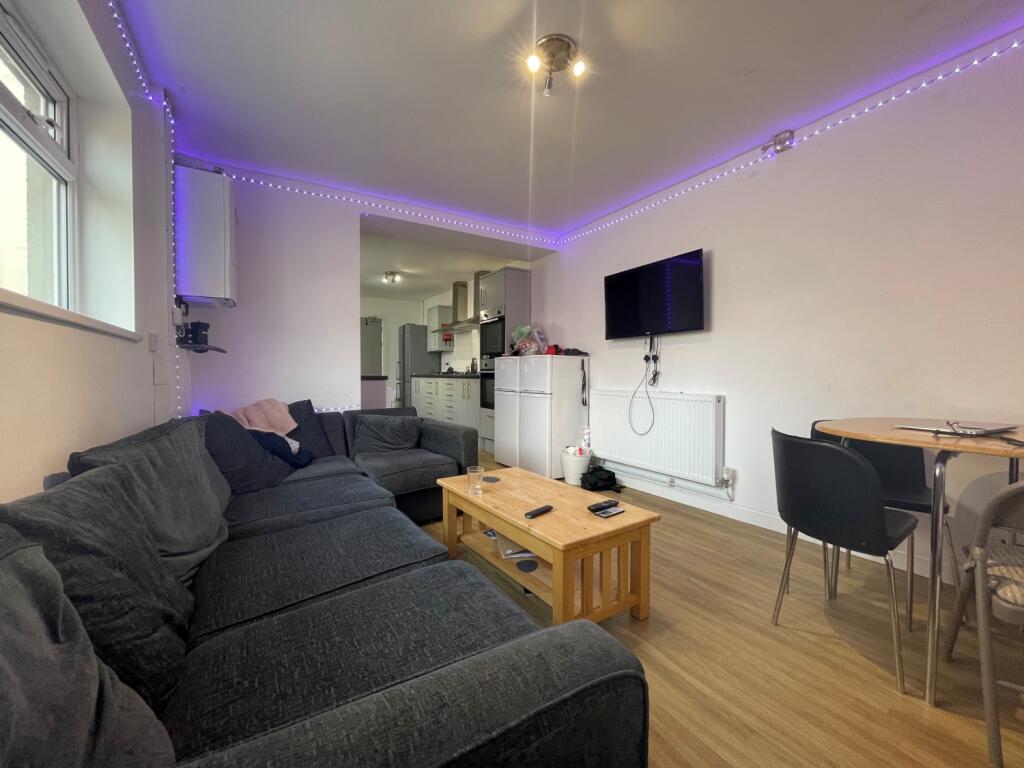 7 bed Mid Terraced House for rent in Cardiff. From CPS Homes - Cardiff 7 bed Mid Terraced House for rent in Cardiff. From CPS Homes - Cardiff