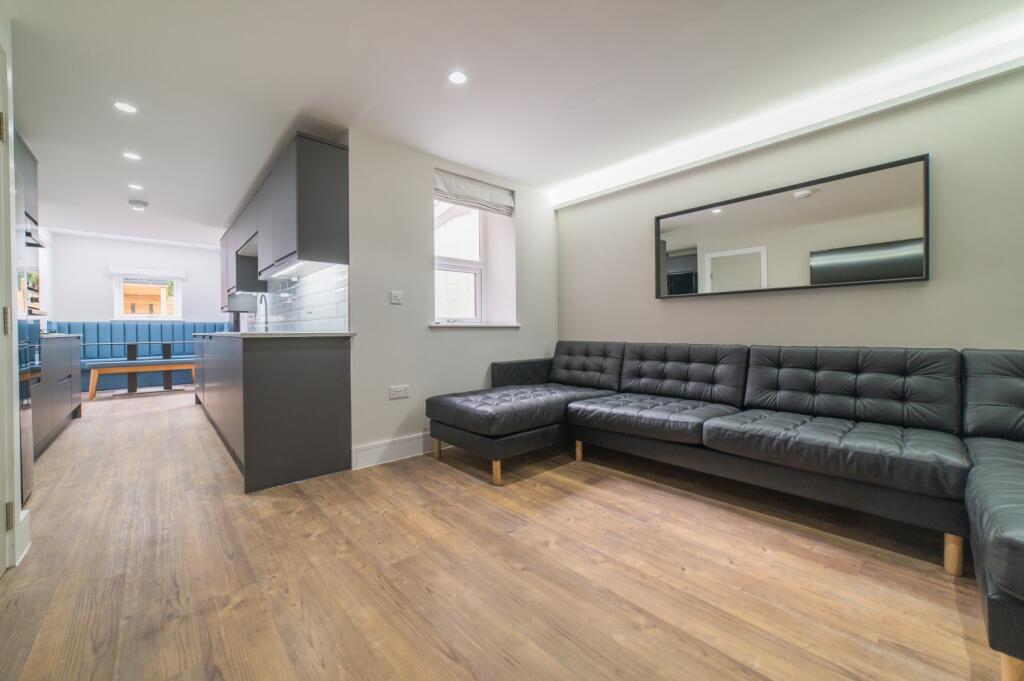 6 bed Mid Terraced House for rent in Cardiff. From CPS Homes - Cardiff