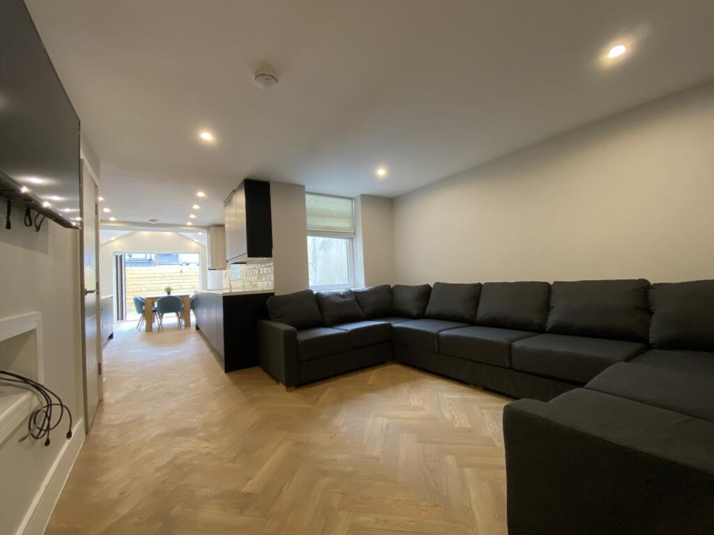 6 bed Mid Terraced House for rent in Cardiff. From CPS Homes - Cardiff 6 bed Mid Terraced House for rent in Cardiff. From CPS Homes - Cardiff