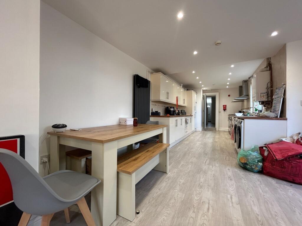7 bed Mid Terraced House for rent in Cardiff. From CPS Homes - Cardiff 7 bed Mid Terraced House for rent in Cardiff. From CPS Homes - Cardiff