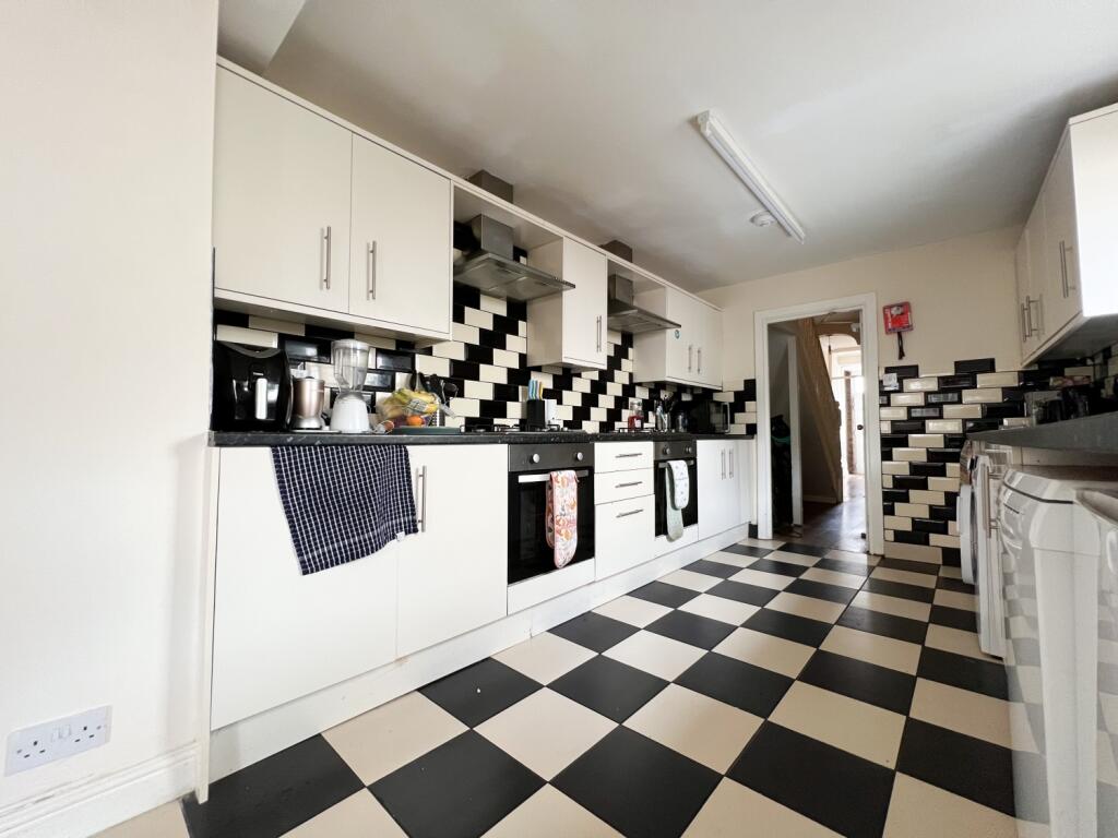 7 bed Detached for rent in Cardiff. From CPS Homes - Cardiff