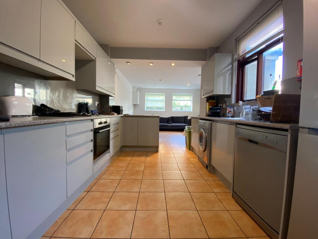7 bed Mid Terraced House for rent in Cardiff. From CPS Homes - Cardiff 7 bed Mid Terraced House for rent in Cardiff. From CPS Homes - Cardiff