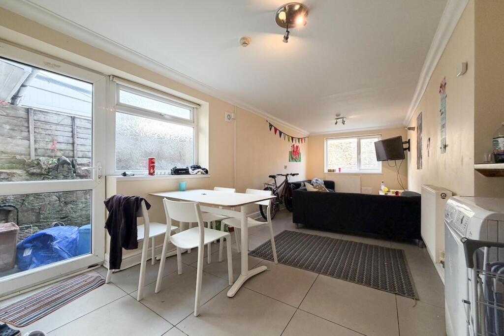 7 bed Mid Terraced House for rent in Cardiff. From CPS Homes - Cardiff 7 bed Mid Terraced House for rent in Cardiff. From CPS Homes - Cardiff