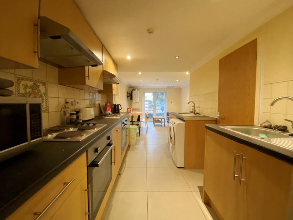 7 bed Mid Terraced House for rent in Cardiff. From CPS Homes - Cardiff 7 bed Mid Terraced House for rent in Cardiff. From CPS Homes - Cardiff