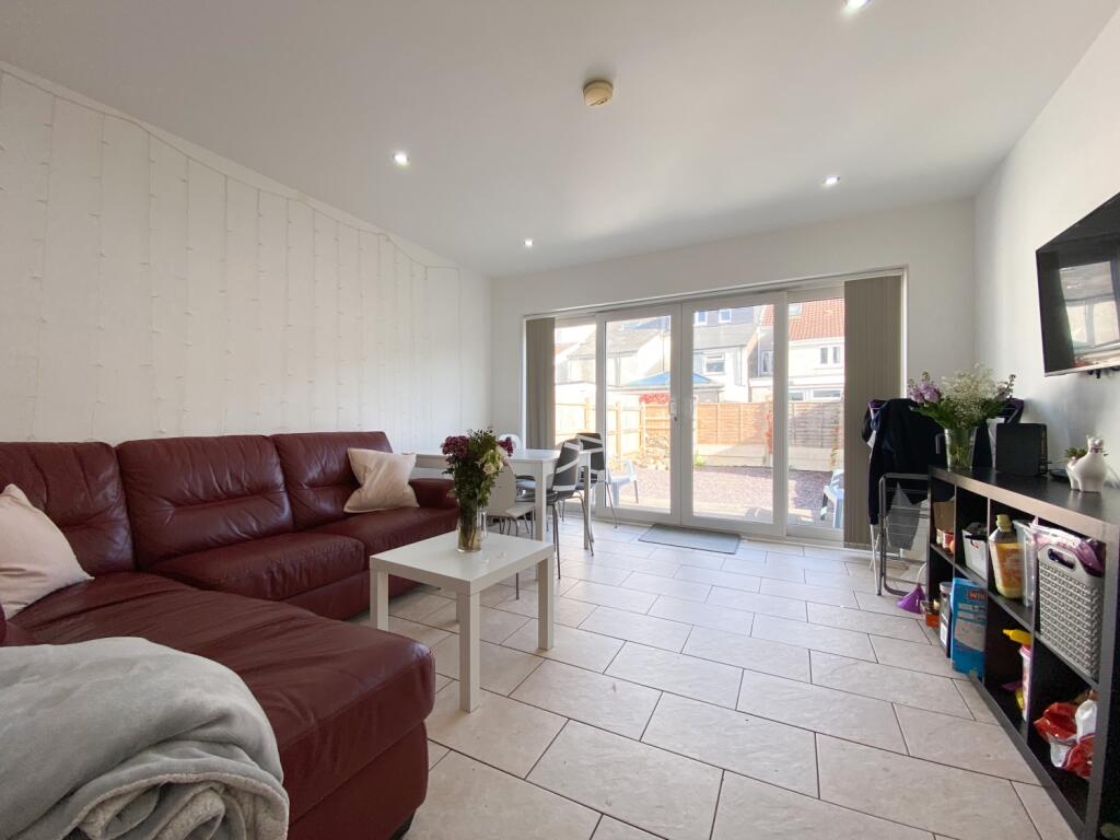 7 bed Mid Terraced House for rent in Cardiff. From CPS Homes - Cardiff 7 bed Mid Terraced House for rent in Cardiff. From CPS Homes - Cardiff