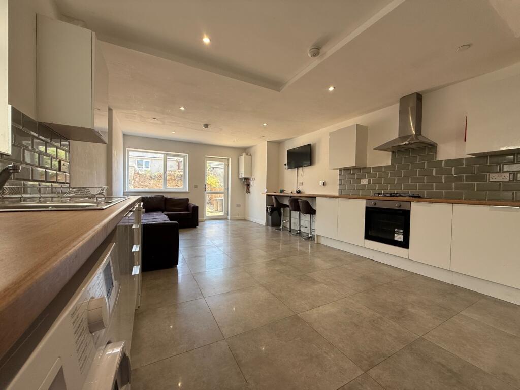 7 bed Mid Terraced House for rent in Cardiff. From CPS Homes - Cardiff 7 bed Mid Terraced House for rent in Cardiff. From CPS Homes - Cardiff