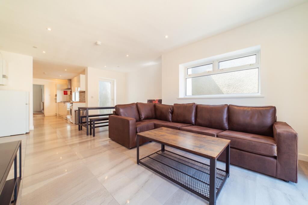 7 bed Mid Terraced House for rent in Cardiff. From CPS Homes - Cardiff 7 bed Mid Terraced House for rent in Cardiff. From CPS Homes - Cardiff