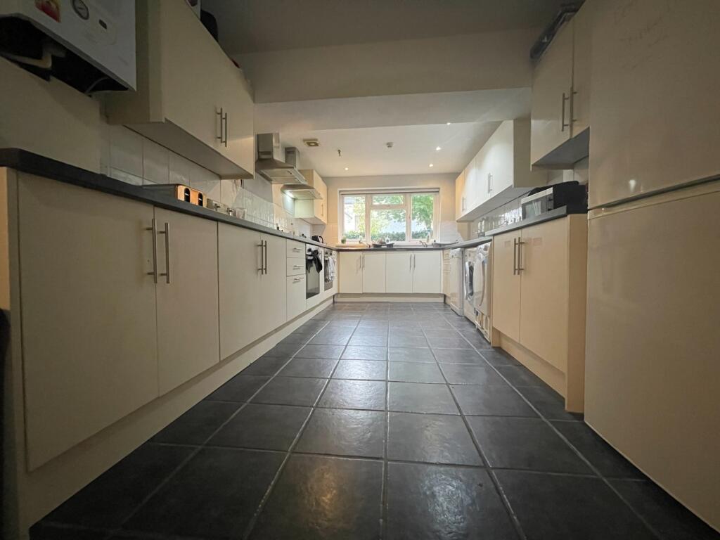 8 bed Mid Terraced House for rent in Cardiff. From CPS Homes - Cardiff 8 bed Mid Terraced House for rent in Cardiff. From CPS Homes - Cardiff