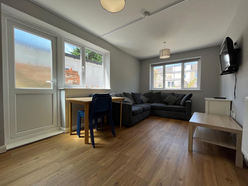 8 bed Mid Terraced House for rent in Cardiff. From CPS Homes - Cardiff 8 bed Mid Terraced House for rent in Cardiff. From CPS Homes - Cardiff