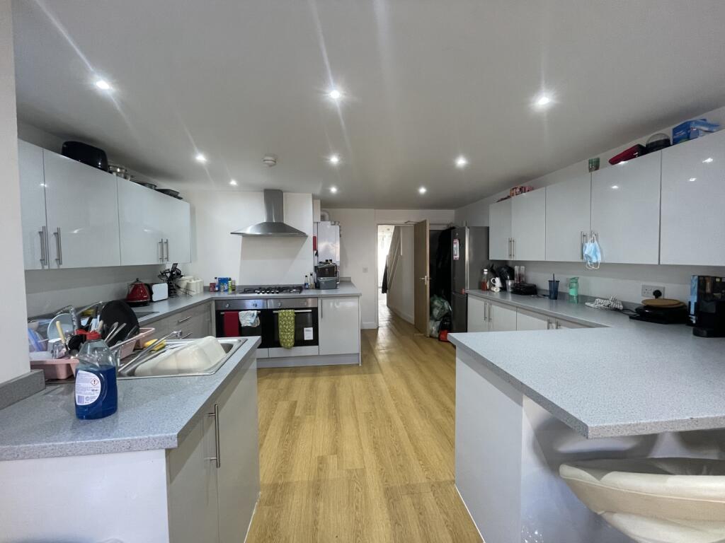 7 bed Mid Terraced House for rent in Cardiff. From CPS Homes - Cardiff 7 bed Mid Terraced House for rent in Cardiff. From CPS Homes - Cardiff