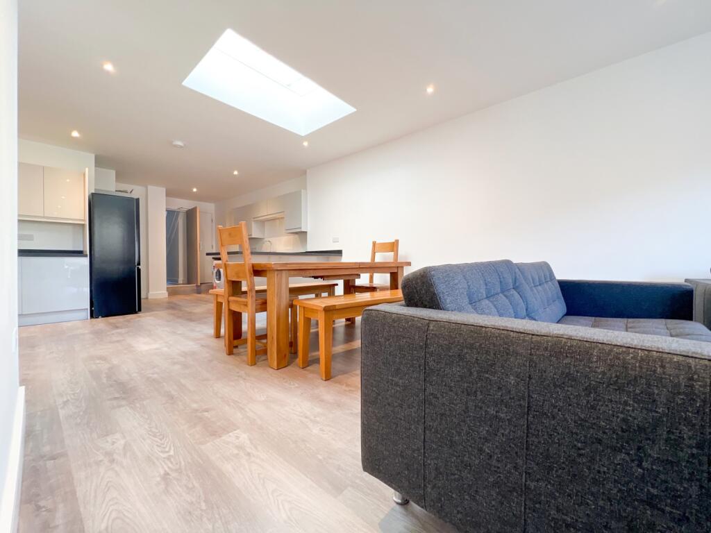 7 bed Mid Terraced House for rent in Cardiff. From CPS Homes - Cardiff 7 bed Mid Terraced House for rent in Cardiff. From CPS Homes - Cardiff