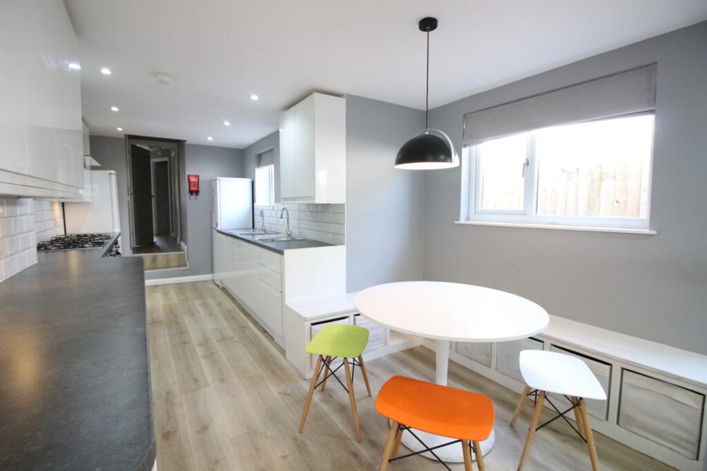 8 bed Mid Terraced House for rent in Cardiff. From CPS Homes - Cardiff 8 bed Mid Terraced House for rent in Cardiff. From CPS Homes - Cardiff
