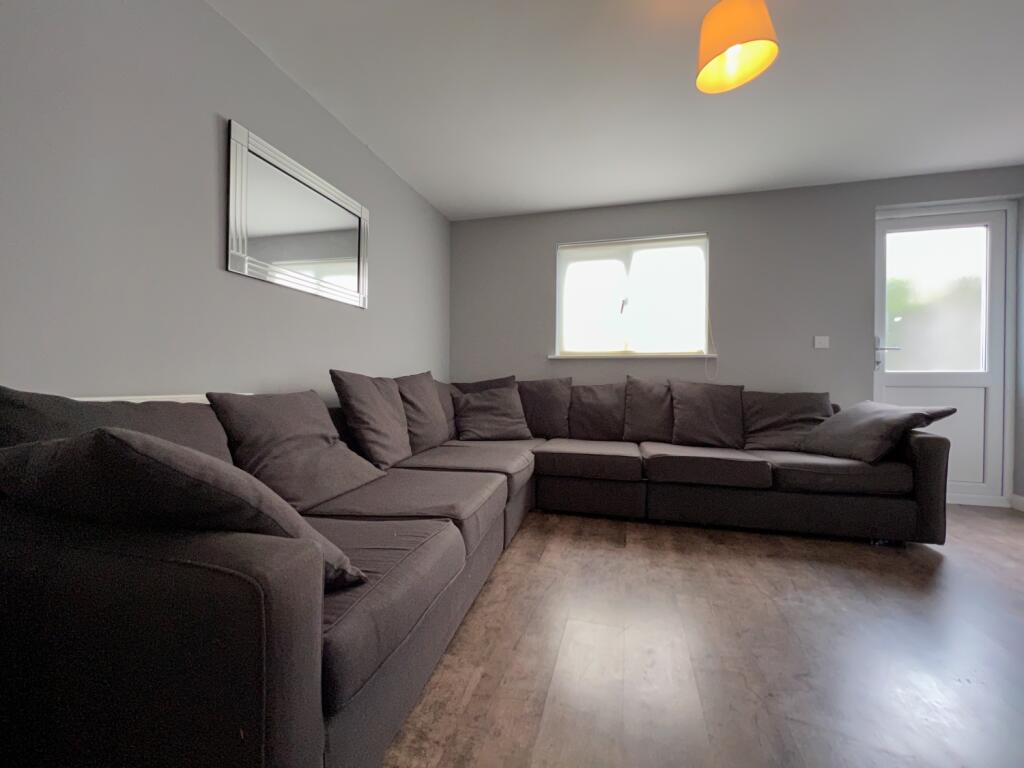 8 bed Mid Terraced House for rent in Cardiff. From CPS Homes - Cardiff 8 bed Mid Terraced House for rent in Cardiff. From CPS Homes - Cardiff